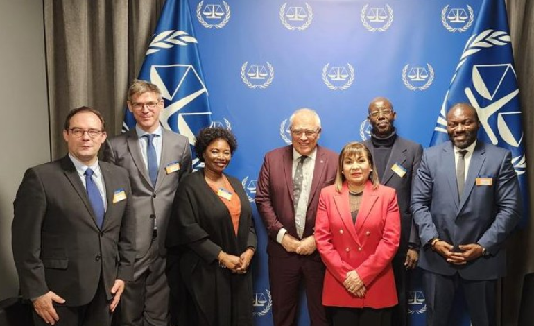 Visite de A.DEMBELE, B.YAMBA, O.BEAUVALLET ,V.NERLICH, et O.NJIKAM,de la délégation de la CPS présente à la Haye pour la 21ème session de l'Assemblée des États parties.